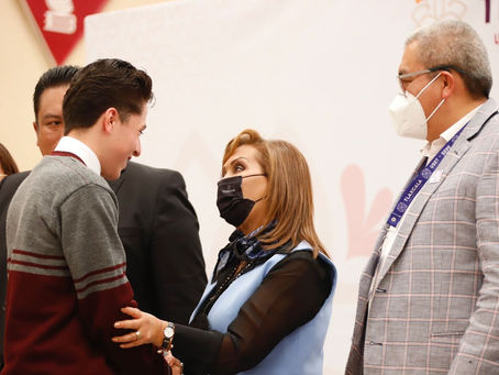 #AIGCcTlx | GOBERNADORA LORENA CUÉLLAR ENTREGÓ BECAS SANTANDER A COMUNIDAD DEL COBAT