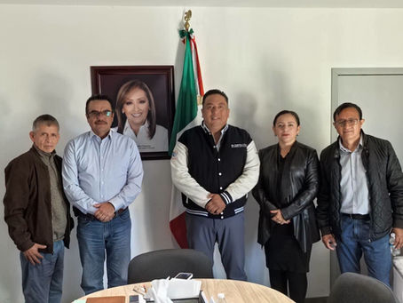 #GraphosCc #Tlx #Noticias #Municipios #Yauhquemehcan | Con el fin de mejorar servicios educativos en el municipio, se reúne David Vega Terrazas con director del CECyTE