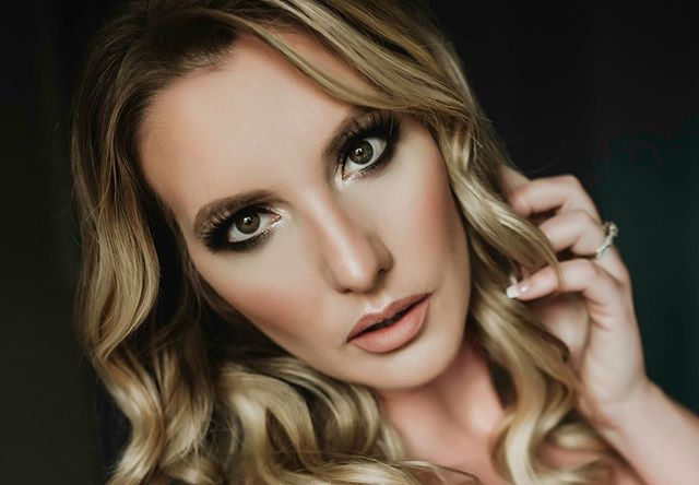 There is soooo many good ones from this shoot! But I’ll stop at two... for now... 😬__Phot