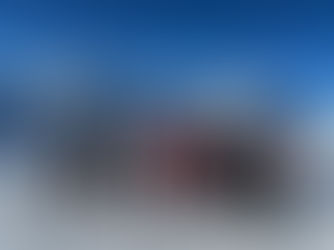 Between November 20 and 30, 2025, Sulden made it clear: winter had arrived. On November 21, the Snowsports Academy launched its first trainee instructor course in South Tyrol. Despite a challenging journey through fresh snow, 40 mostly local participants came together — and in the imposing Ortler mountain scenery, a strong team spirit emerged from the very first moment.