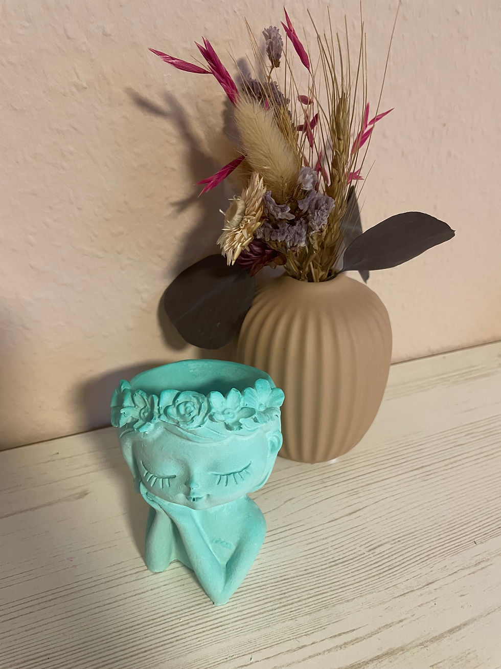 Miniaturbild: Mädchen Vase