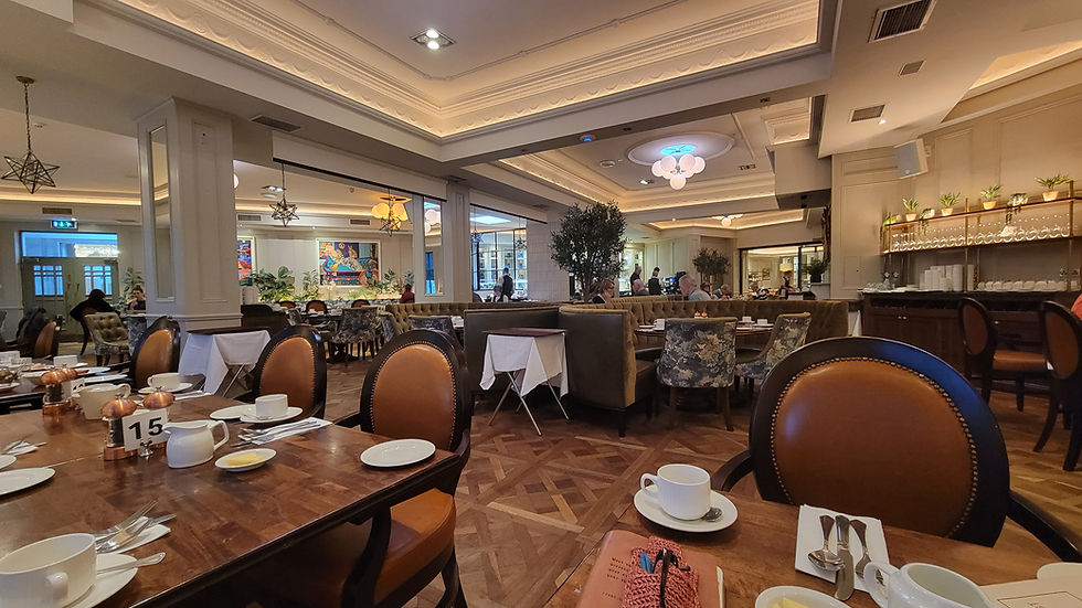 Castlecourt Hotel in Westport