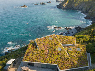 A Roof That Belongs to the Landscape