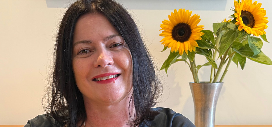 Anne-Sophie Gossan, career disruptions coach working with professional women to help them rebuild their confidence and reignite their passion