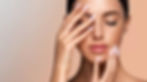 Mise en beauté ongles et regard