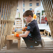 Tinkertown den building event by The City of Play. A playful place-making event focusing on child-friendly spaces, architecture and creative outdoor education. Pollockshields 2016