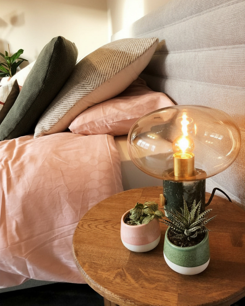 une chambre avec un lit très prémium et chaleureux avant le coucher