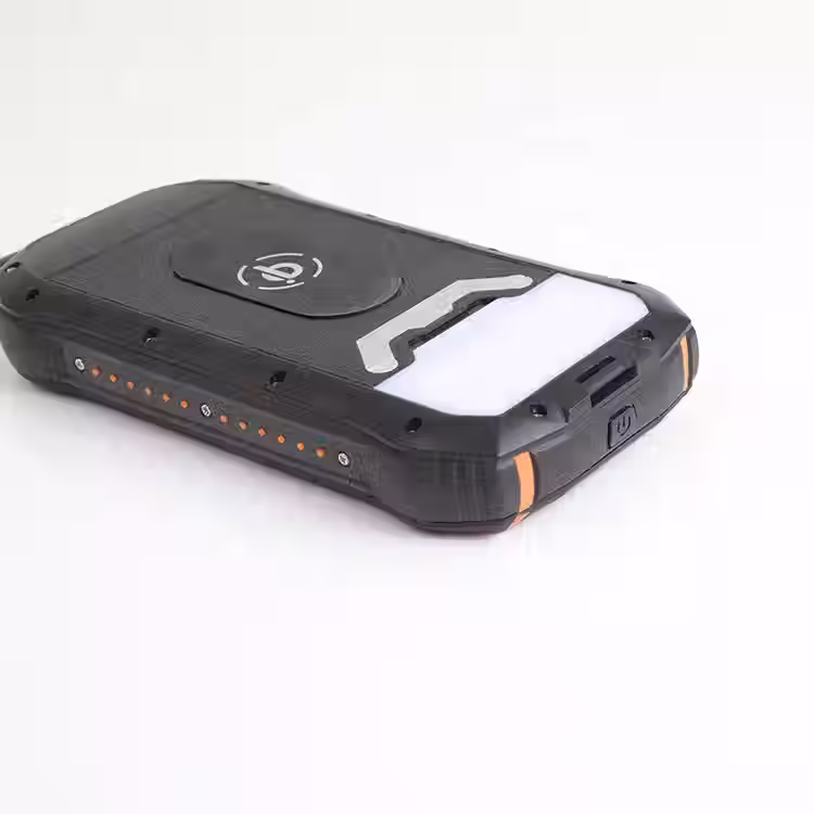 Picture showing wireless charging pad on Solar Charger.