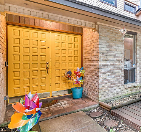 7406 wild eagle yellow door