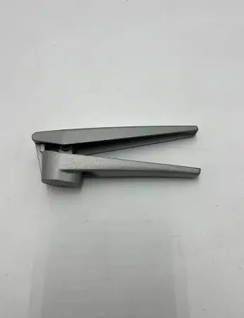 The Kitchen Devil: a Diatribe Against Garlic Presses