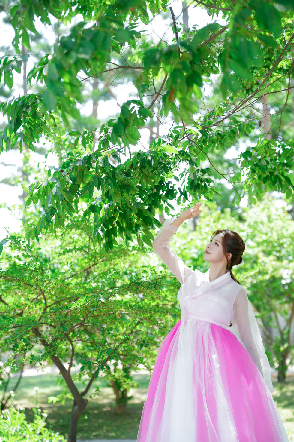 A traditional hanbok snapshot taken at Gyeongbokgung — a Seoul heritage experience.