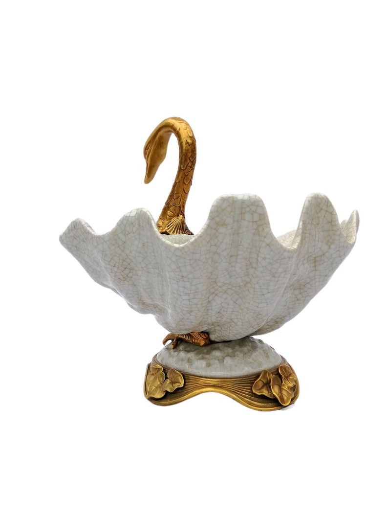Porcelain and bronze bowl in de shape of a swan - Art nouveau style - Vintage style - Christmas