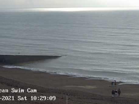 Saltdean beach webcam on Christmas Day