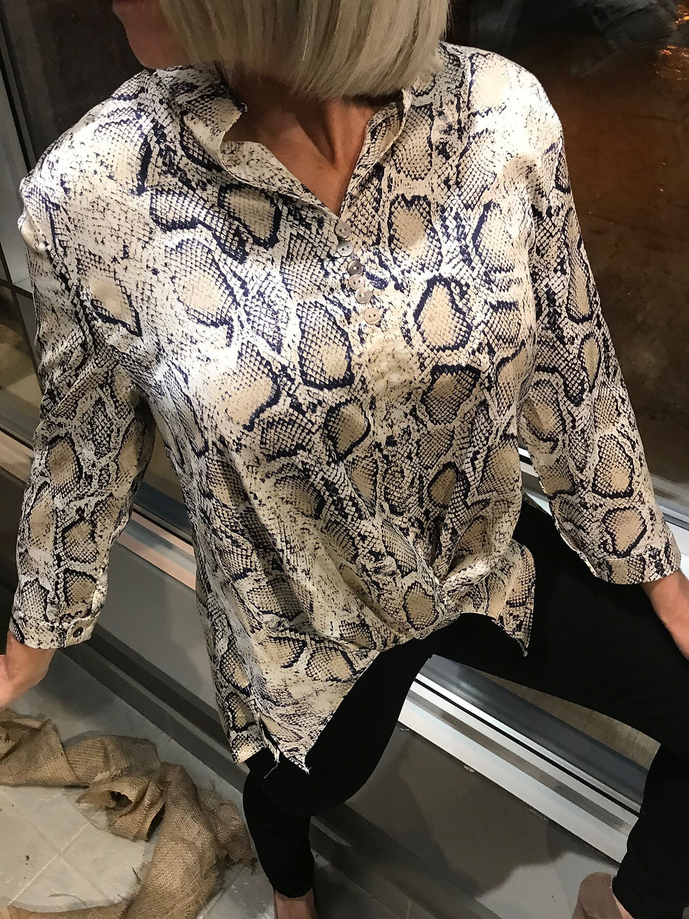 Miniature : Chemise beige à imprimé peau de serpent Sonice