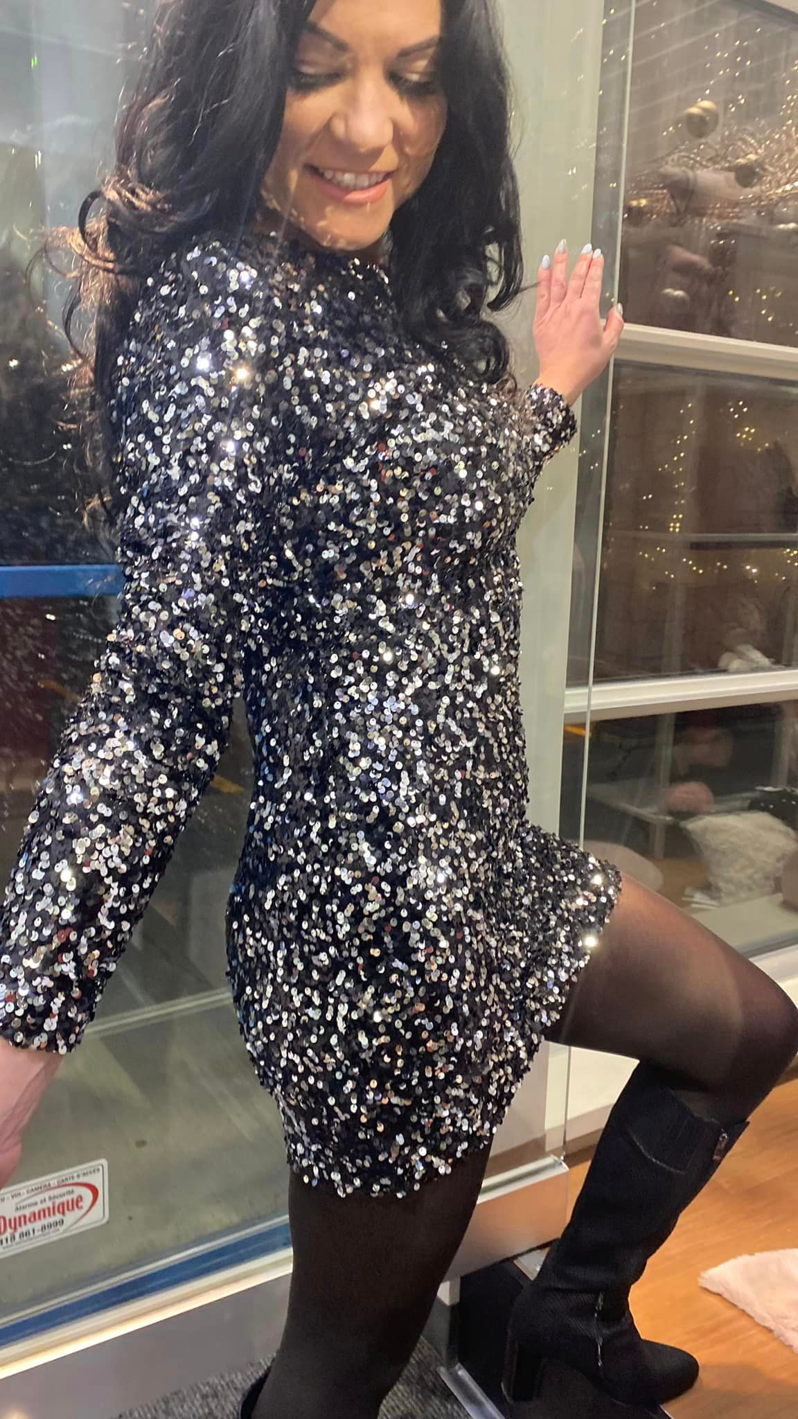 Robe argentée à manches longues et paillettes Collection italienne