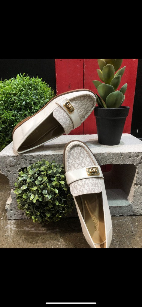 Miniature : Loafers Padma crème à logo Michael Kors