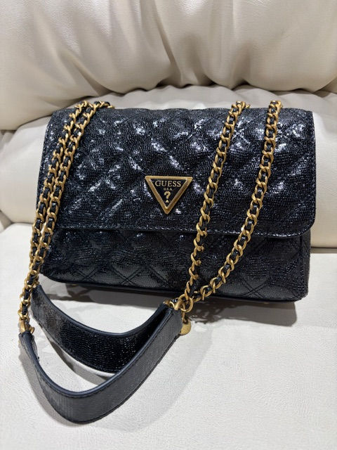 Miniature : Sac à main Giully matelassé lustré par Guess | Boutique Plateforme