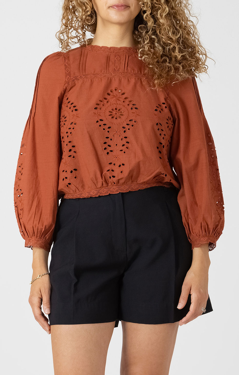 Blouse à détails en dentelle Dex | Boutique Plateforme