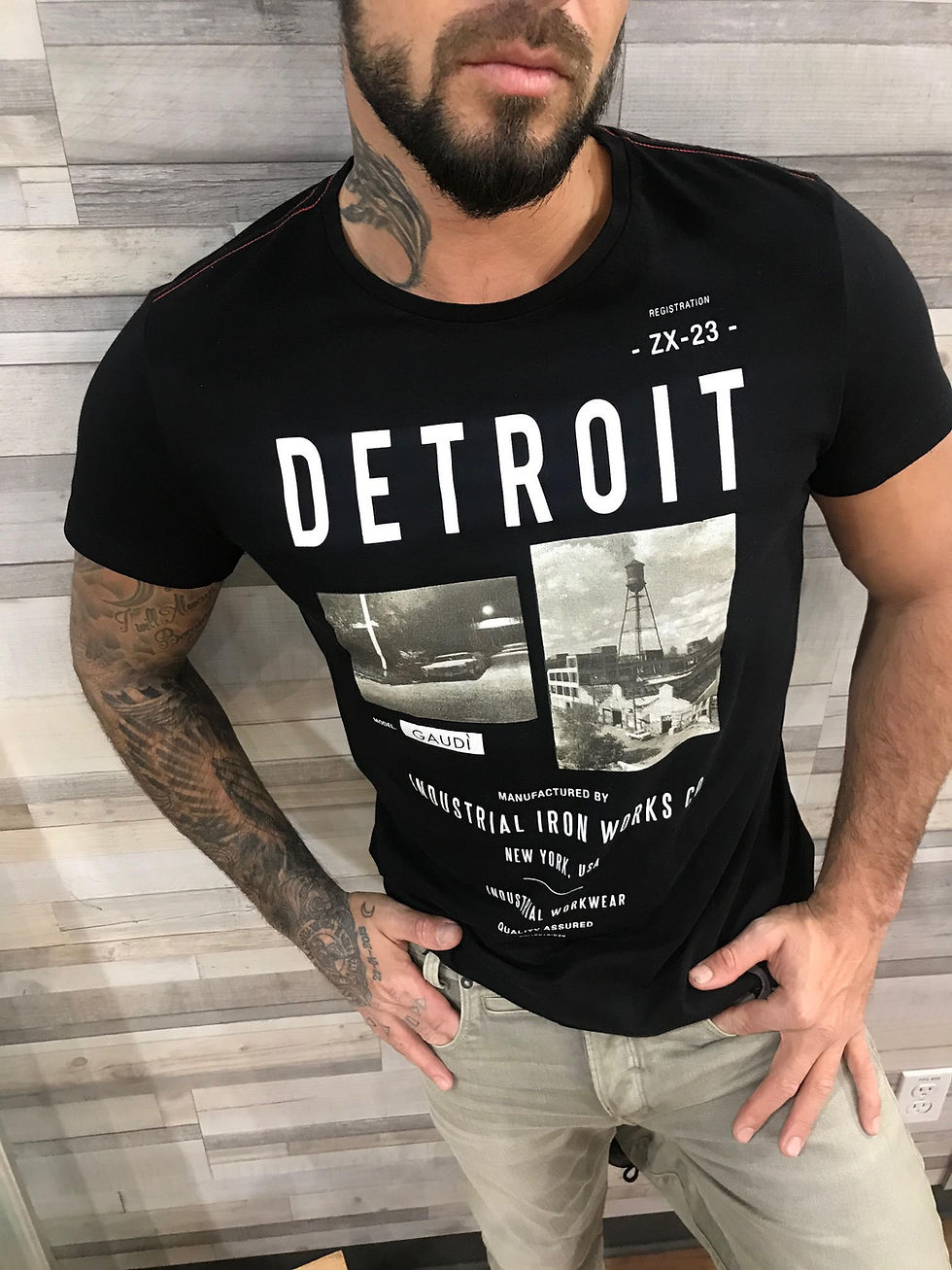 Miniature : T-shirt noir imprimé ''Detroit'' Gaudi