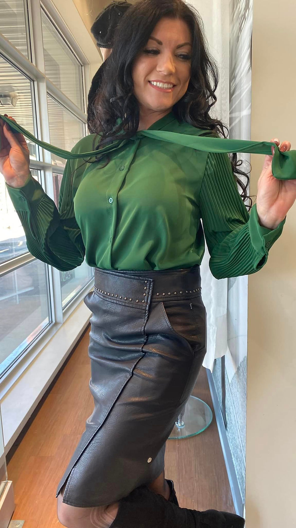 Blouse verte à ruban au cou et manches plissées Collection italienne