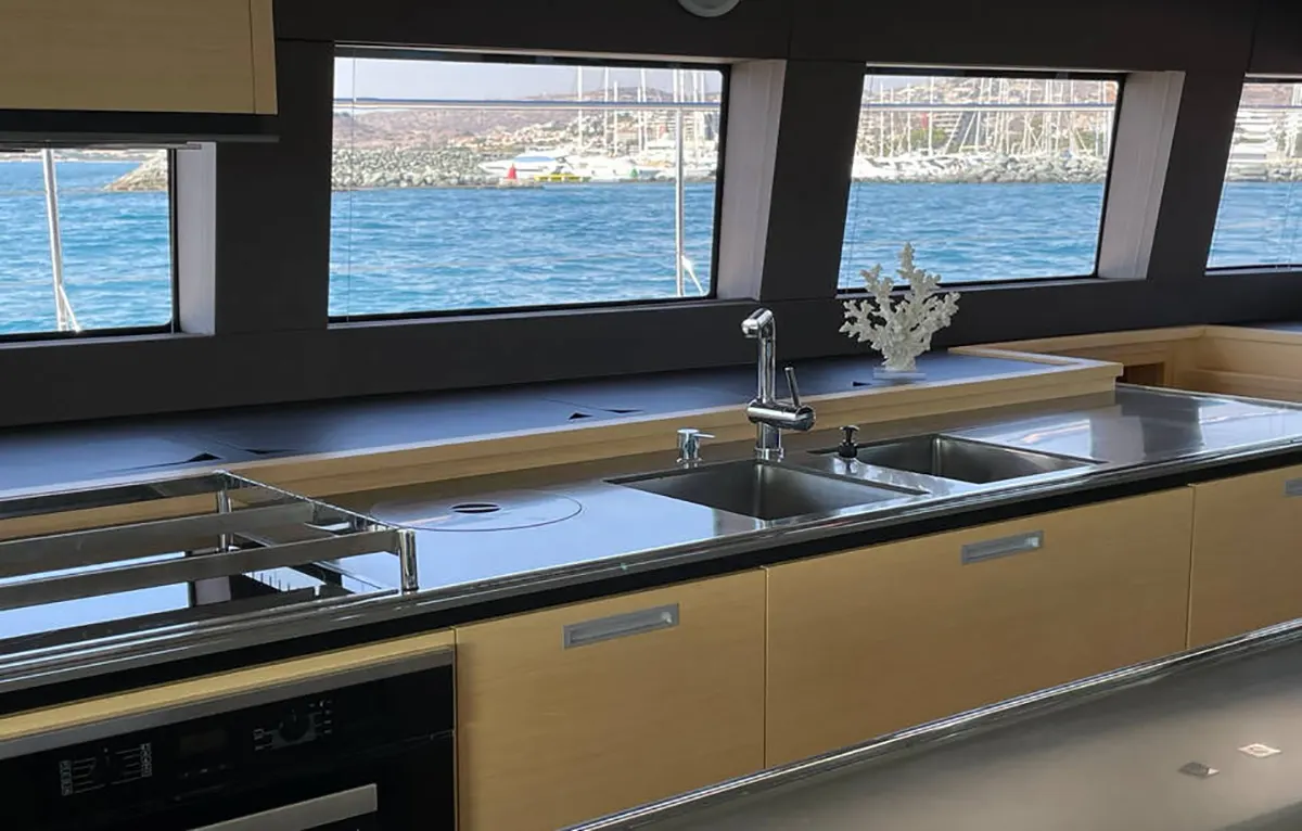 Lagoon 630 (2016)