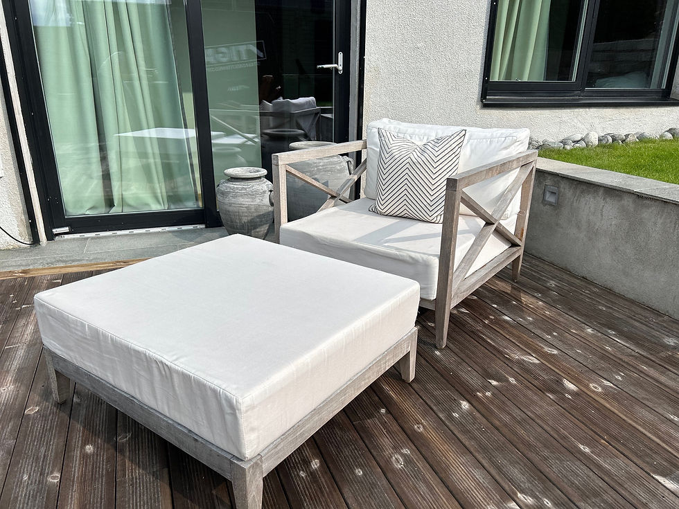 Miniatyrbilde: Adriano lounge stol med ottoman