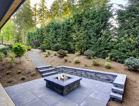 Seating wall arund large format 2x2 paver patio
