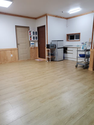 내부사진 추가로 올려요~~3동/노랑/주황
<섬의특성상........ 럭셔리보다는 소박하고 실용성으로 채워 봅니다. >