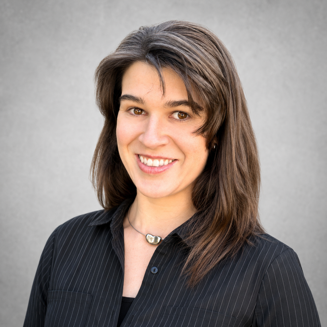 Anna Miller headshot.png