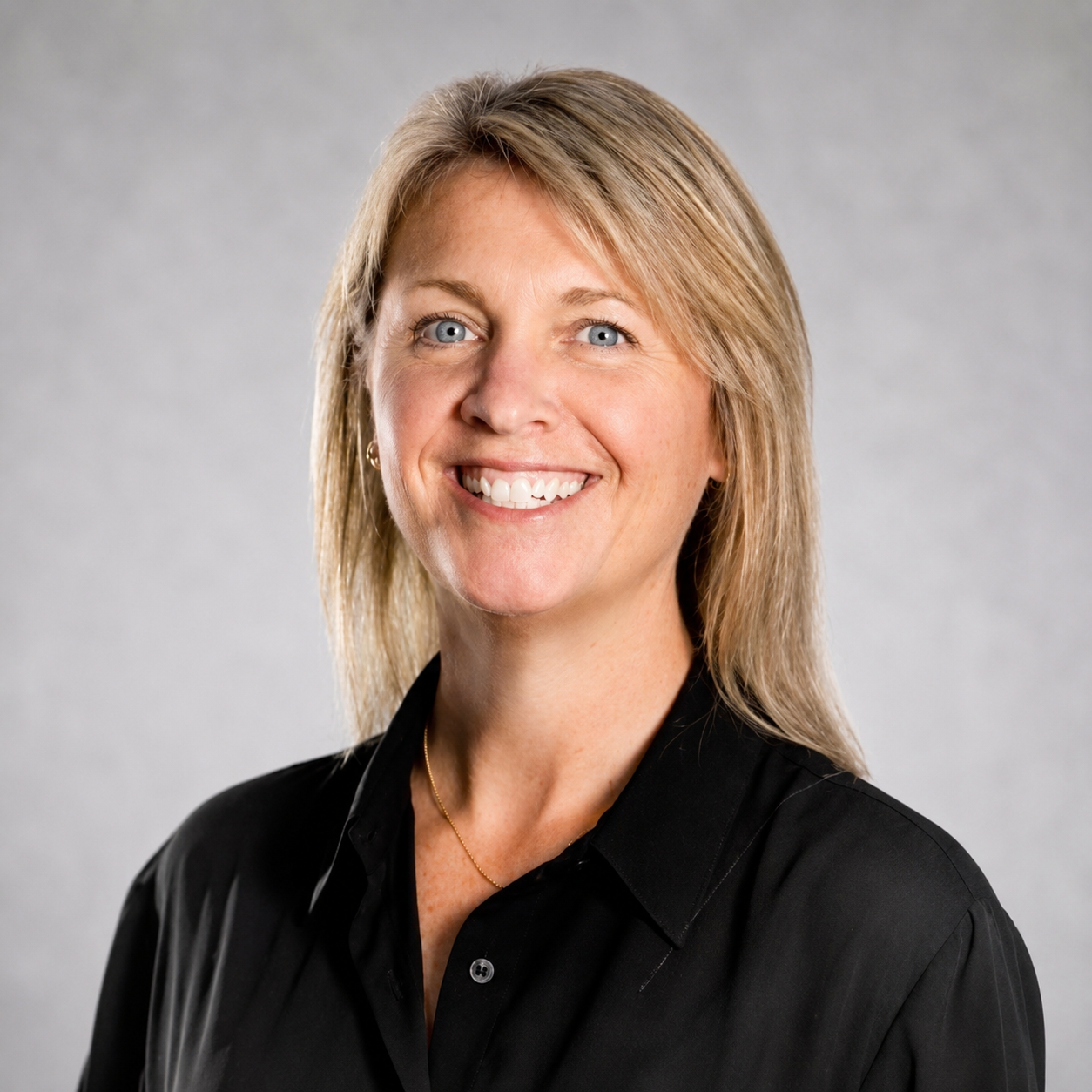 Marcy Mabry headshot.png