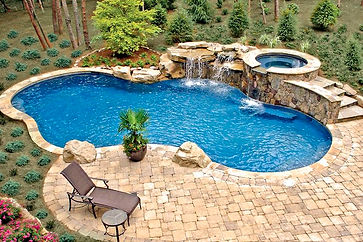 ff4a65419d25abb63bd73ec9747fe097--free-form-pool-with-spa-free-form-pools.jpg