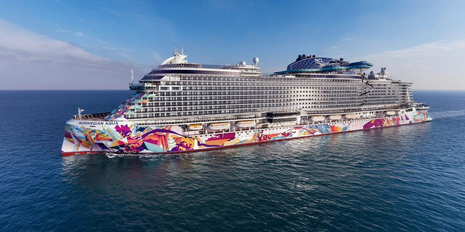 Norwegian (NCL) cruise ship at sea