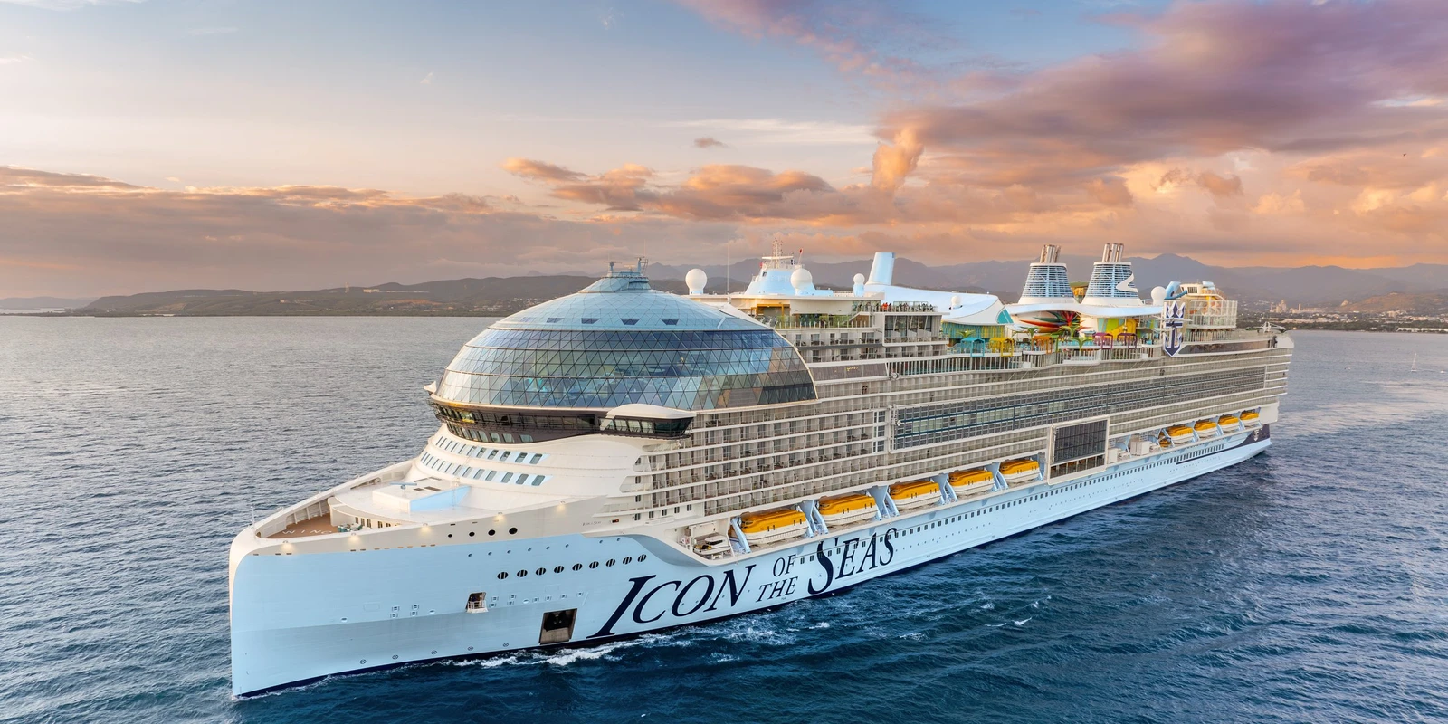 Royal Caribbean cruise ship at sea
