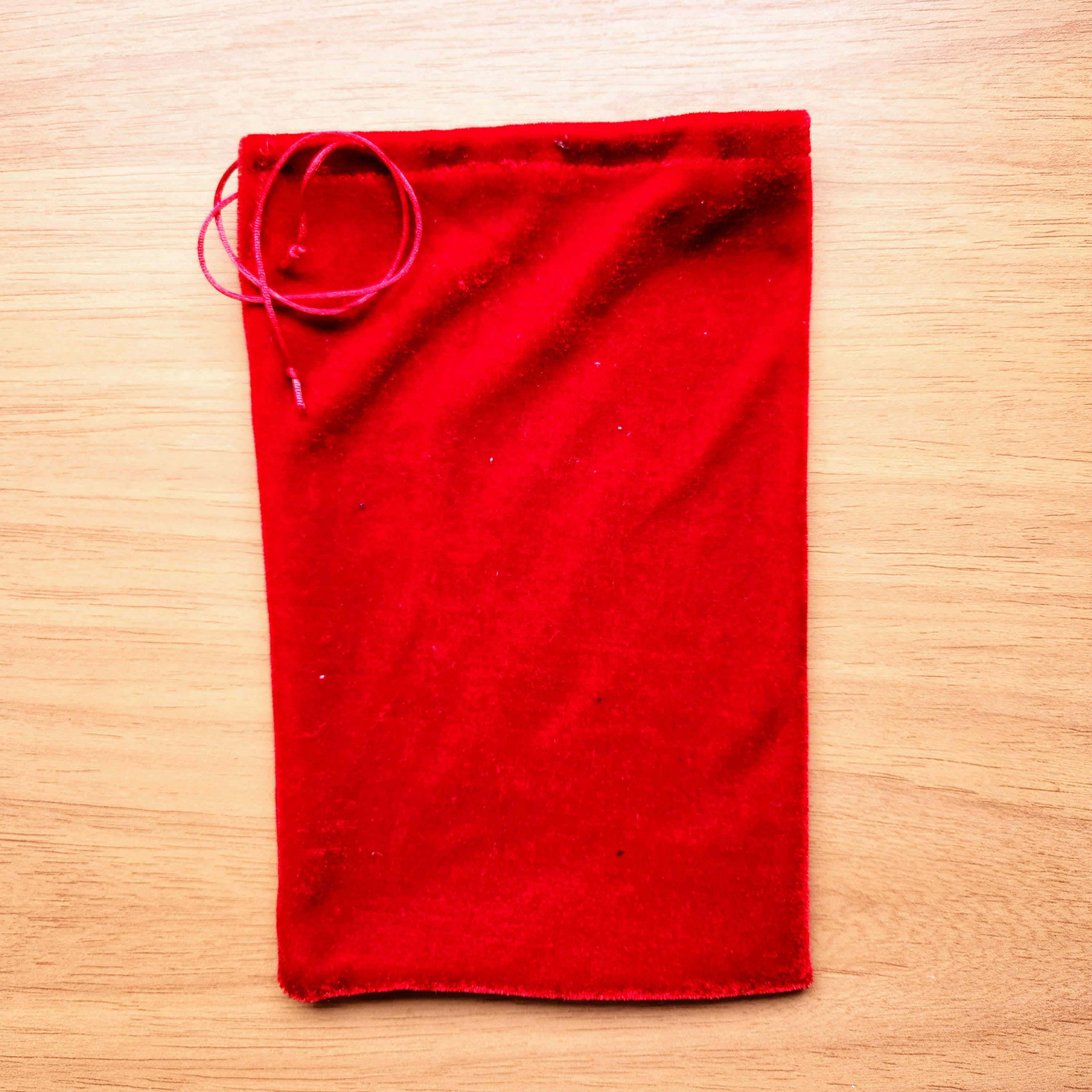 PORTA GUIA DE CETIM 20X13CM VERMELHO