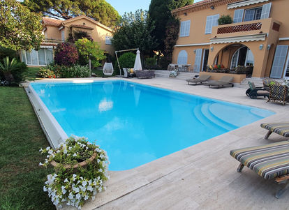 Rénovation Piscine beton ancien Polyester Terminée et mise en eau . Cap Antibes

