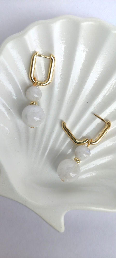 Handmade Moonstone Earring for intuition and creativity by moon's tribe