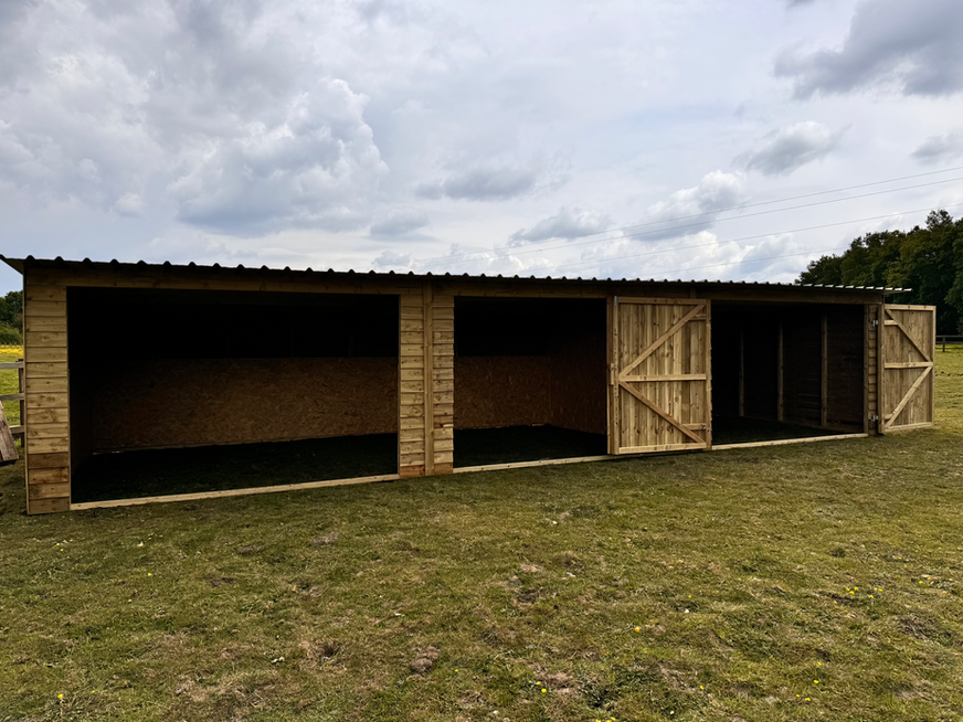 36 x 12 Field Shelter for horses and livestock in Hampshire