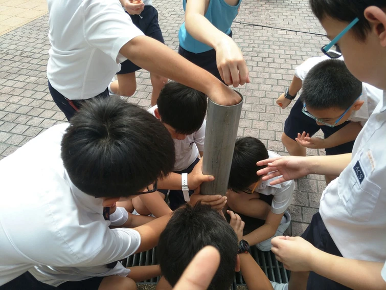Team Building Trainer in Singapore School - Singapore Emcee Ram.webp