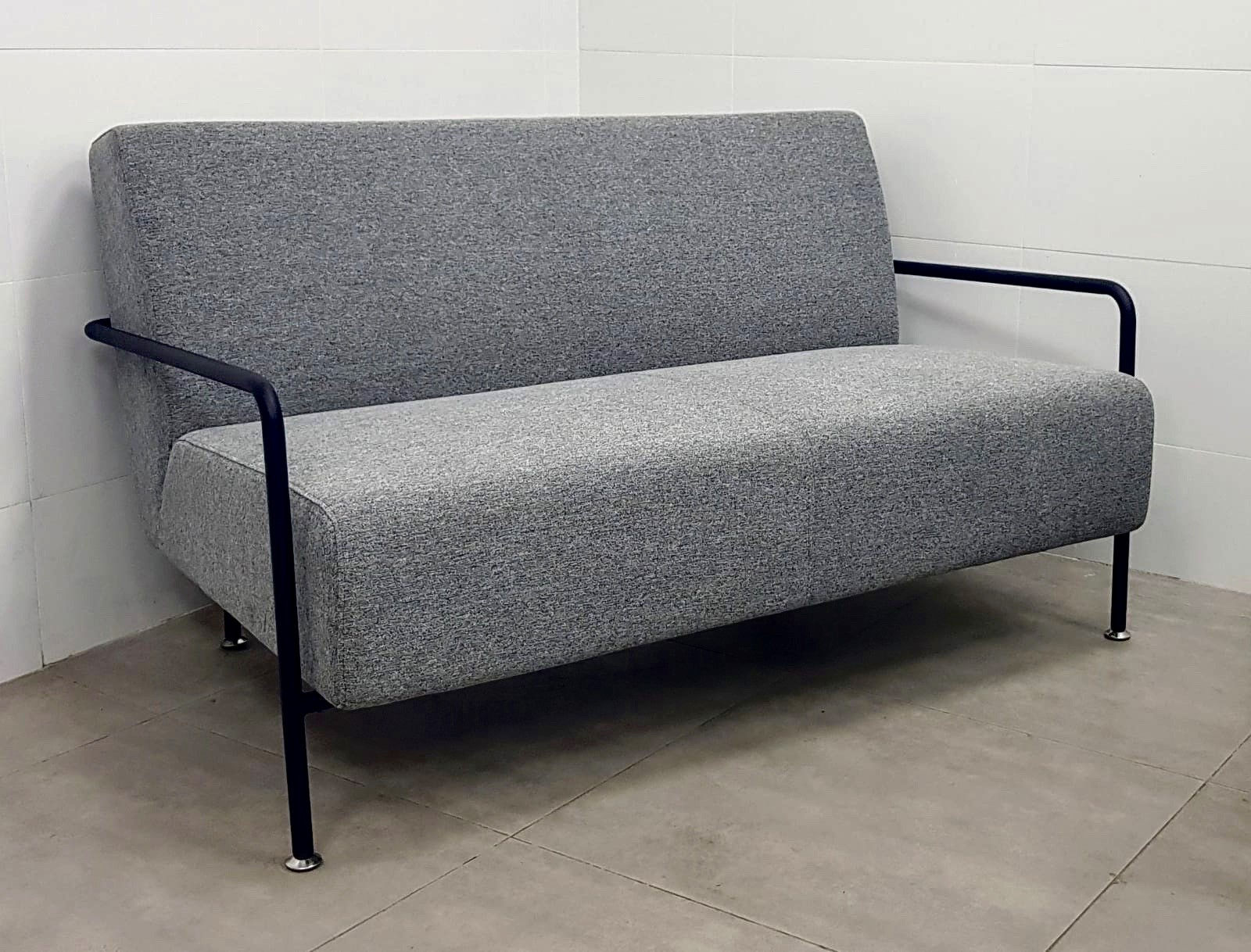 ספת המתנה דו מושבית מבד דגם עידן