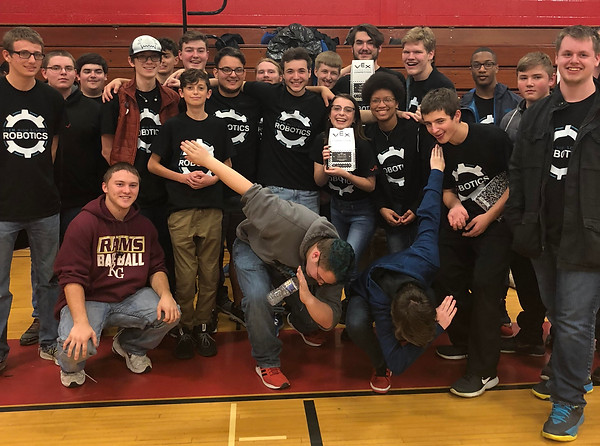 Robotics Team Comp 1.jpg