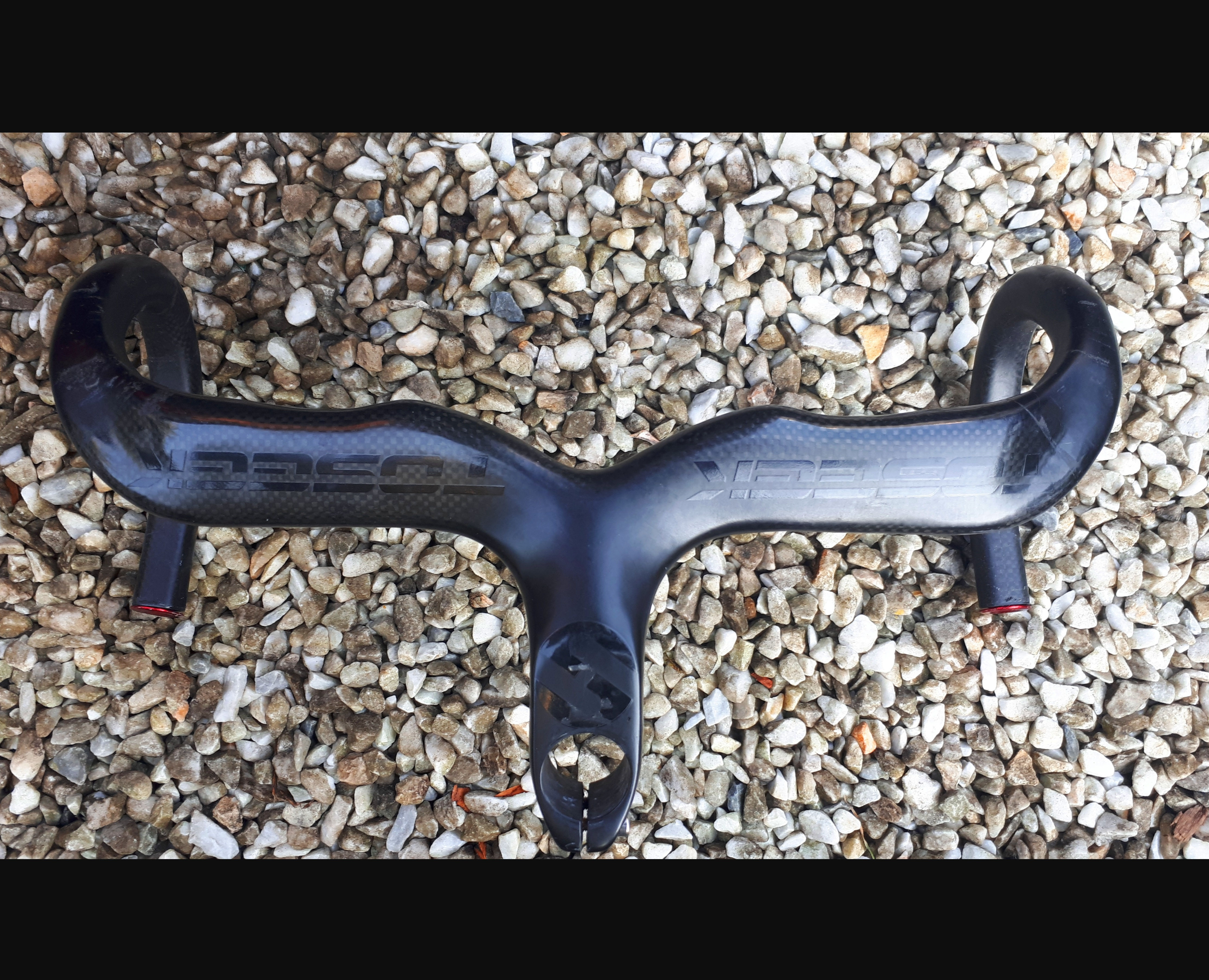 Guidon cintre AERO Carbone de velo de route