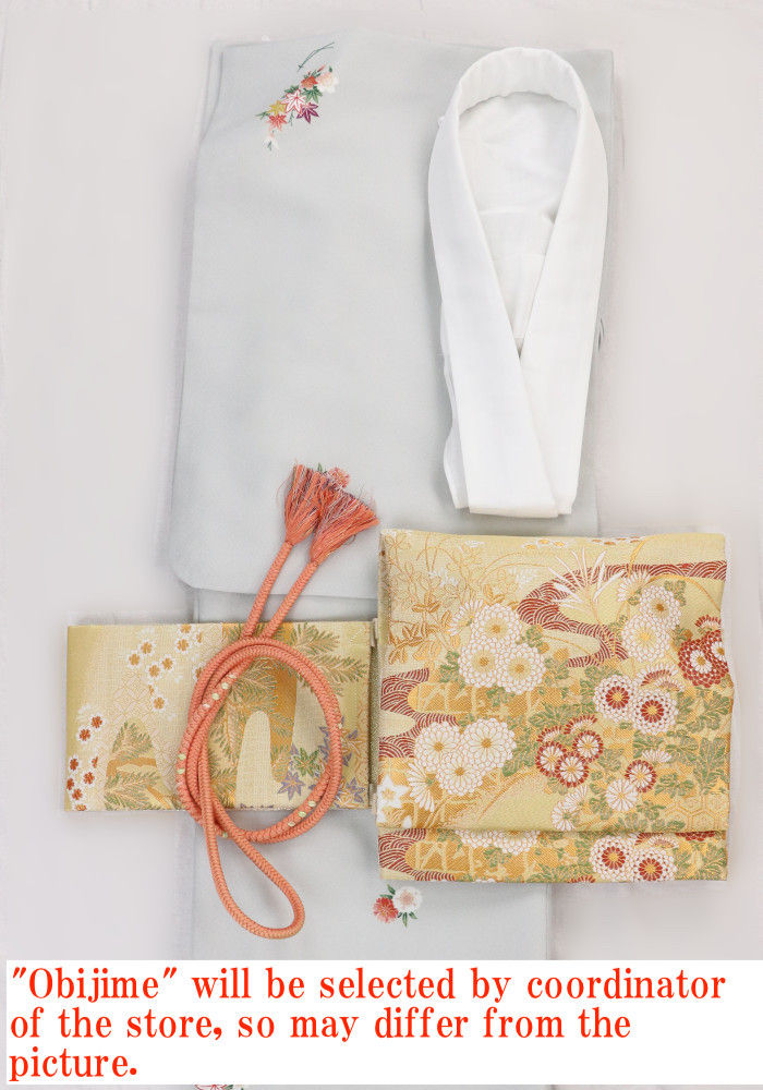 サムネイル： Kimono that anyone can easily put on by themselves.（かさね華-藍白)