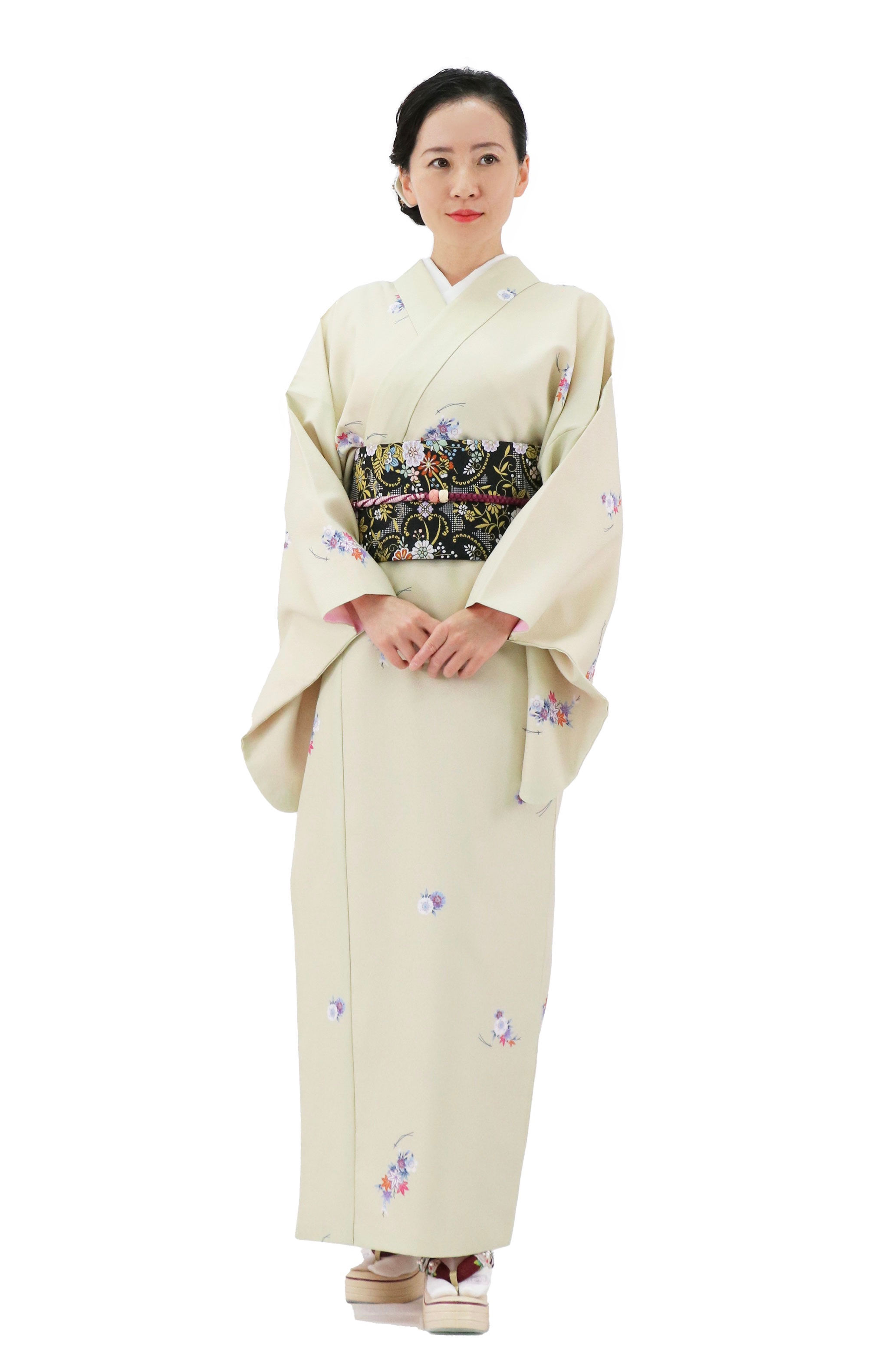 Kimono that anyone can easily put on by themselves.（かさね華-薄クリーム)