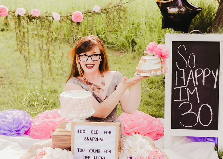 Calgary Cake Smash Photographer, calgary photographer, birthday photoshoot near me