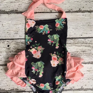 CAKE SMASH OUTFITS - MEAGAN PAIGE PHOTOGRAPHY - AIRDRIE AB