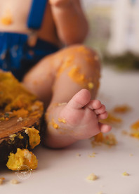 Jasper's Bluey Inspired Cake Smash - Airdrie Birthday Photographer