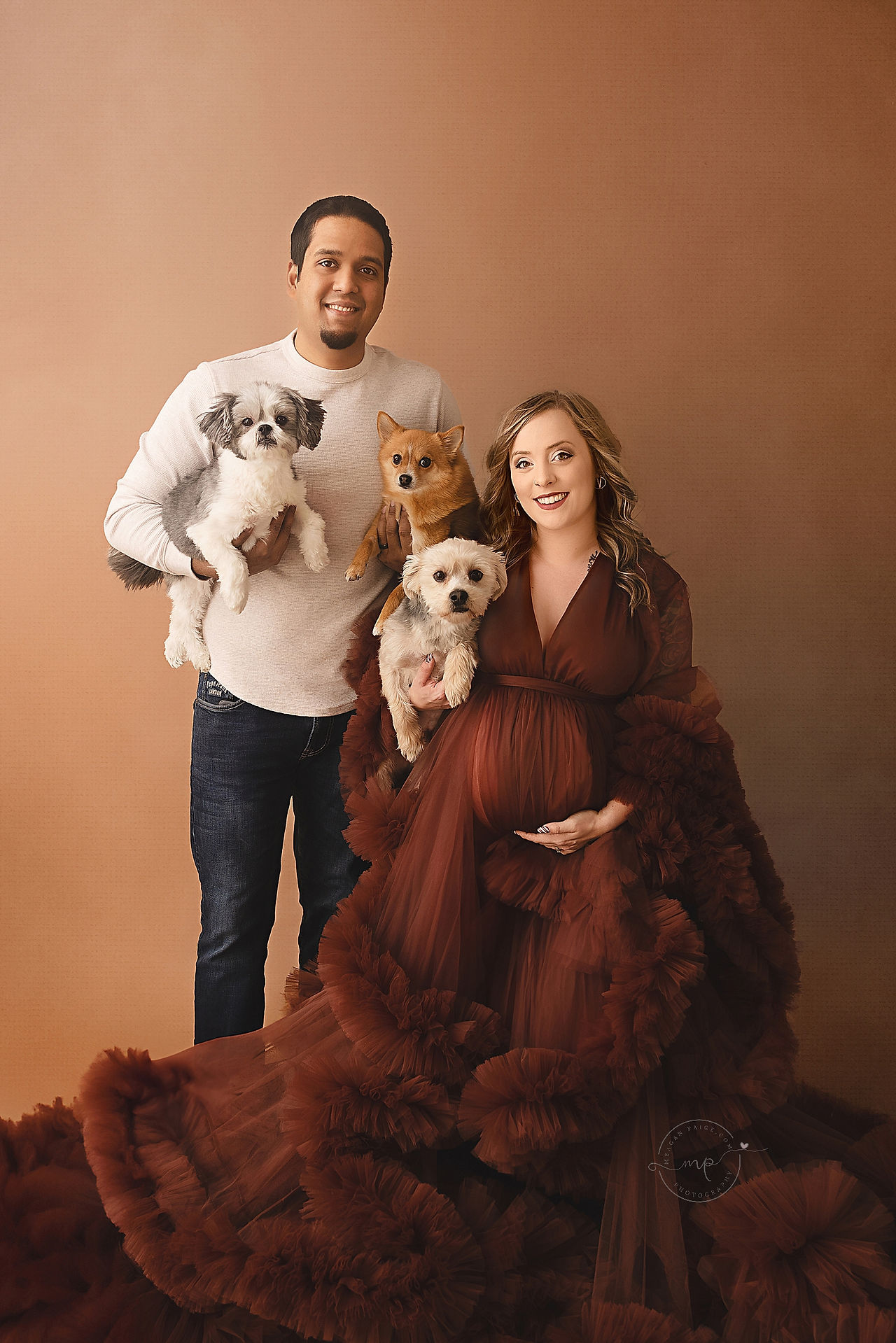 Meagan Paige Photography - Studio Maternity Session - Airdrie, AB