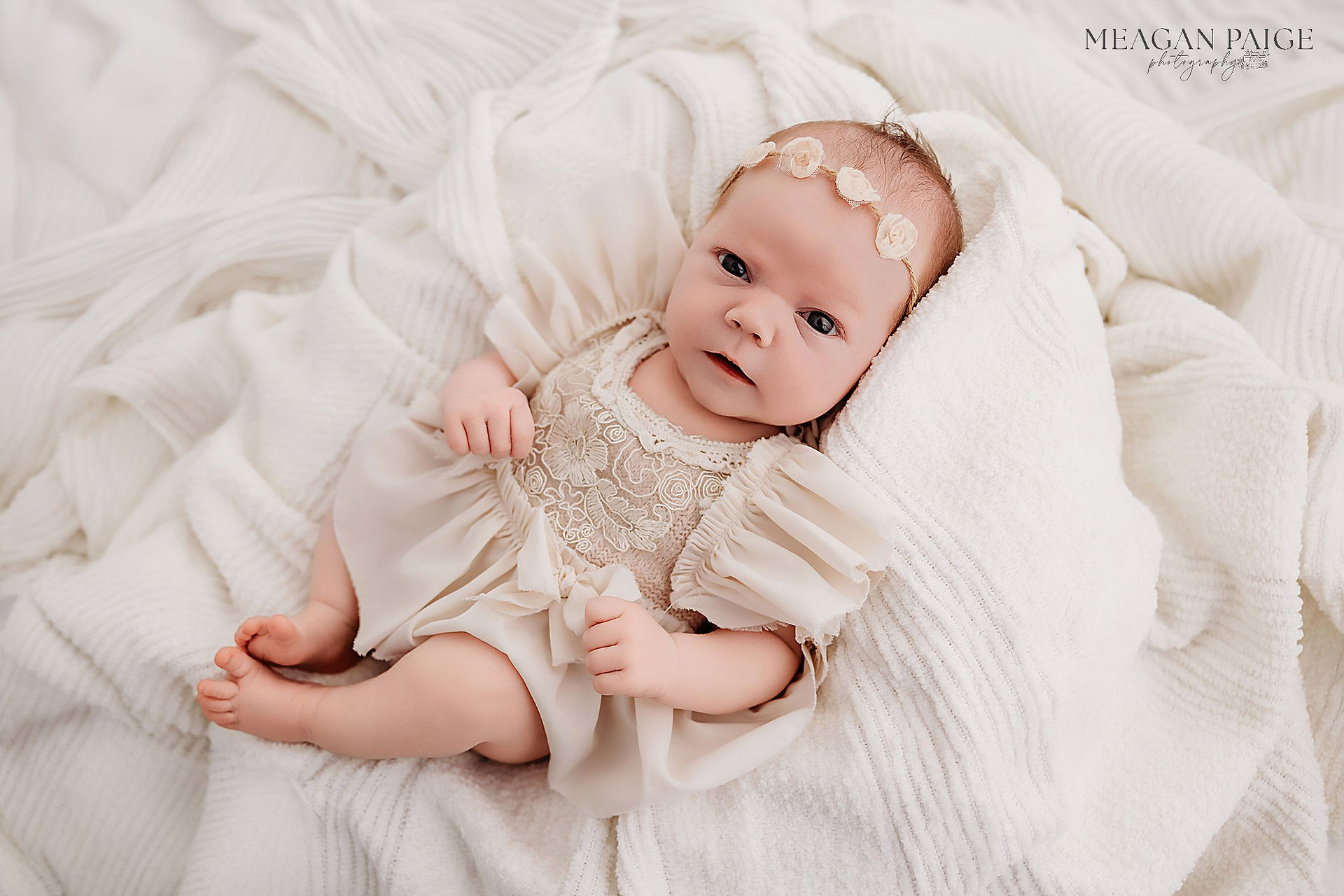 Cozy Family Newborn Session | Airdrie + Calgary Baby Photographer