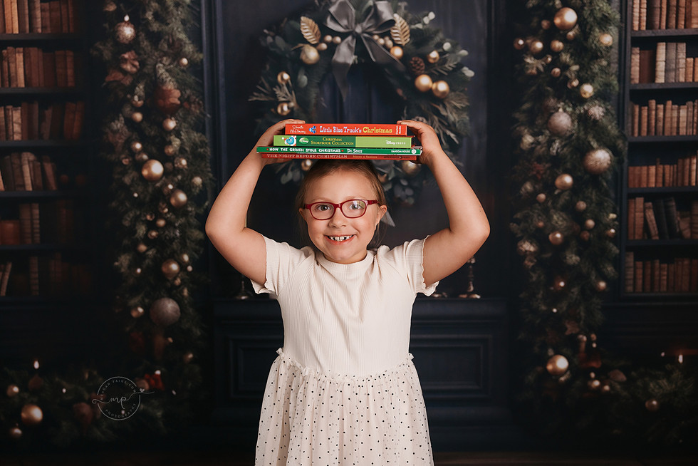 NOW BOOKING CHRISTMAS MINIS | Airdrie + Calgary Family Photographer
