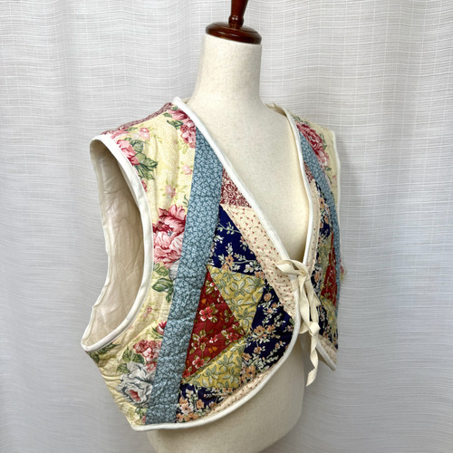 Upcycled Patchwork Floral Quilted Vest – Vintage Quilt (XXL) | Kometka